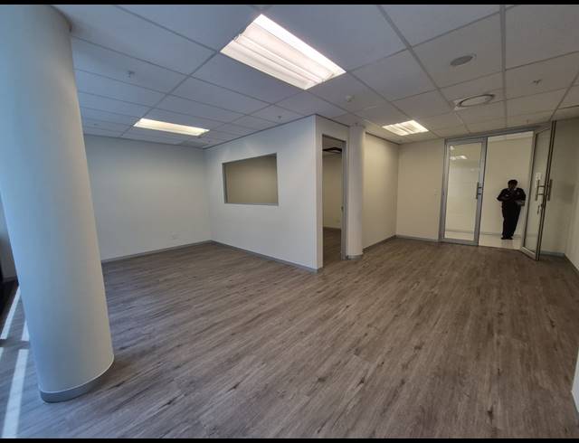 65M² OFFICE TO LET IN SANDTON CENTRAL